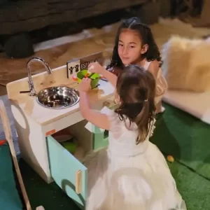 Crianças se divertindo no Espaço Kids em Americana e região