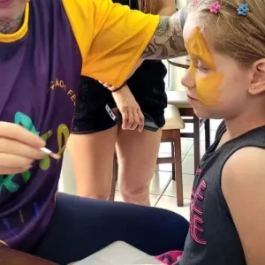 Serviço de pintura facial infantil com equipe treinada da Tia Rita Festas em Americana