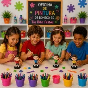 Crianças se divertindo na oficina de pintura de bonecos 3d personalizados pintando os personagens